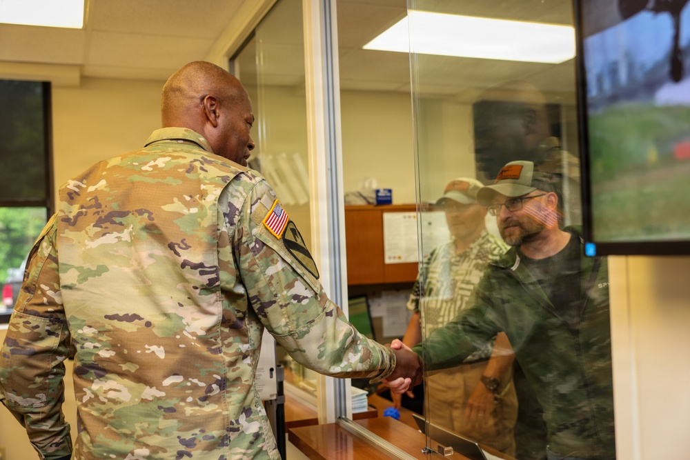 IMCOM leaders visit Fort Lee