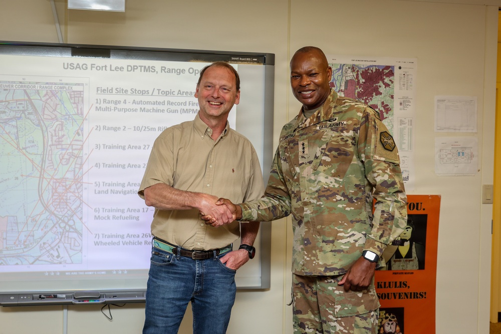 IMCOM leaders visit Fort Lee