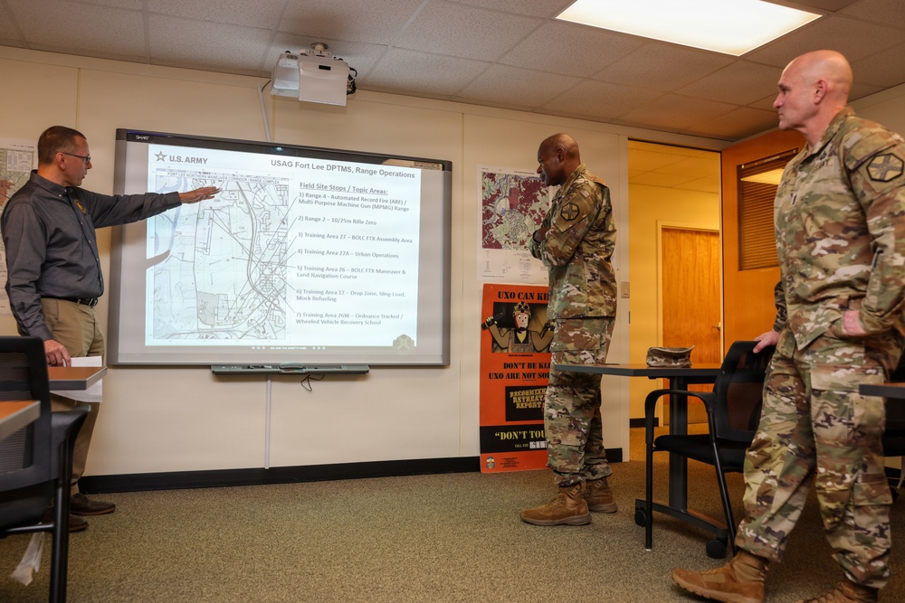 IMCOM leaders visit Fort Lee