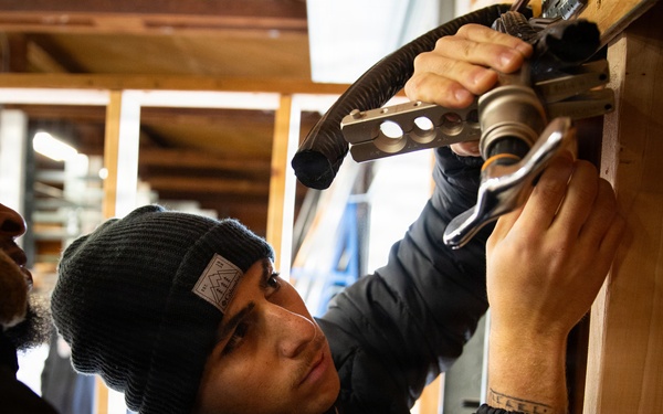1st Special Forces Group (Airborne) Allied Trade Specialist receive HVAC training