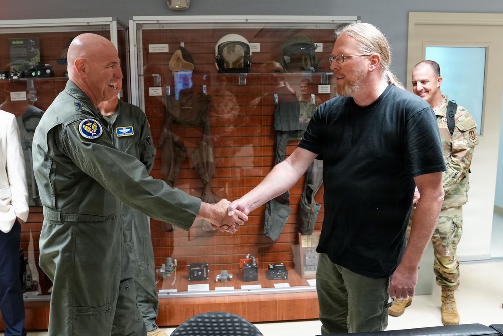 AETC Visits AFRL