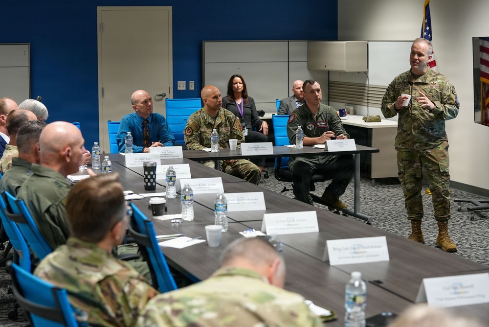 AETC Visits AFRL