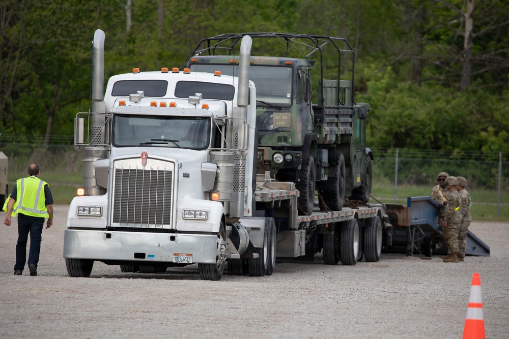 302nd ICTC supports Guardian Response at Camp Atterbury, IN