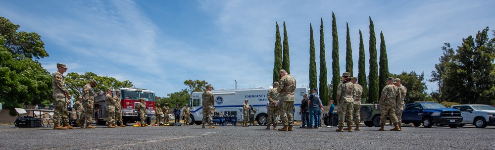Travis conducts Honorary Commanders MSG Tour