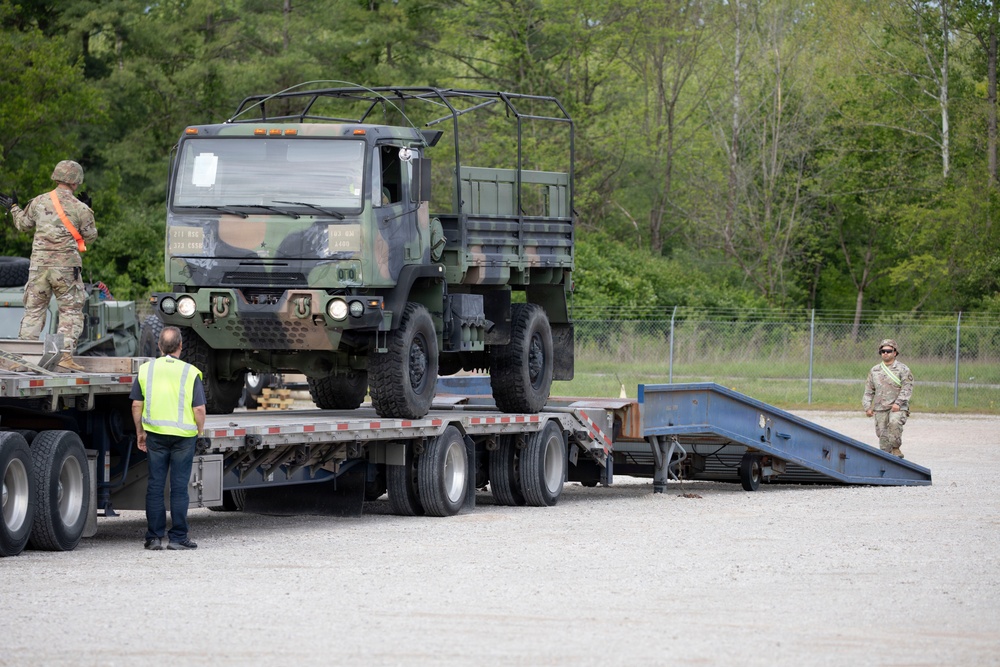 302nd ICTC supports Guardian Response at Camp Atterbury, IN