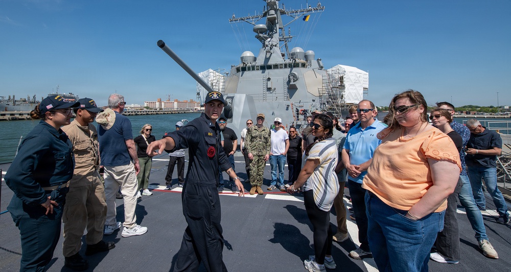 NAVSUP Business Systems Center Meets the Fleet in Hampton Roads