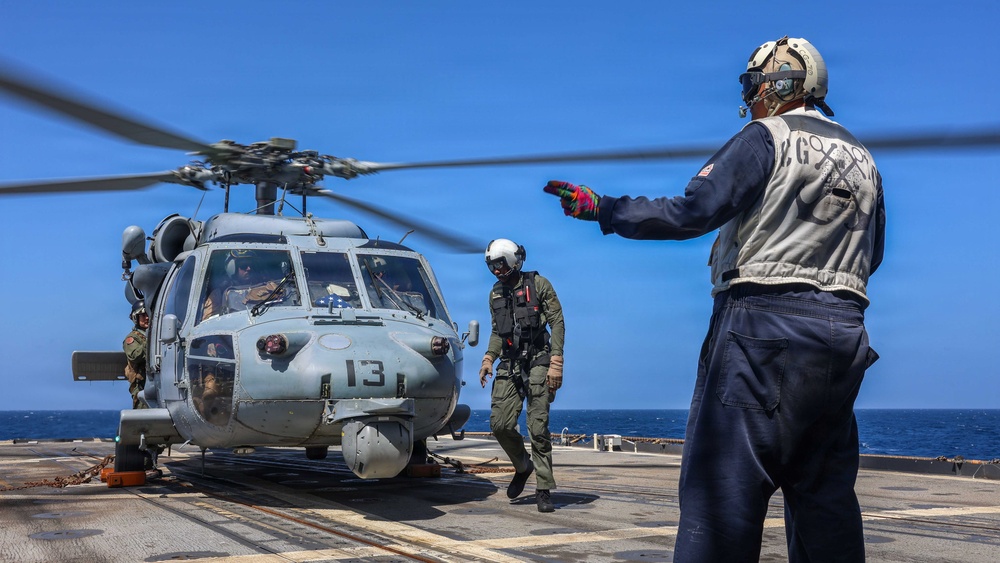 Flight quarters on USS Lake Erie (CG 70)