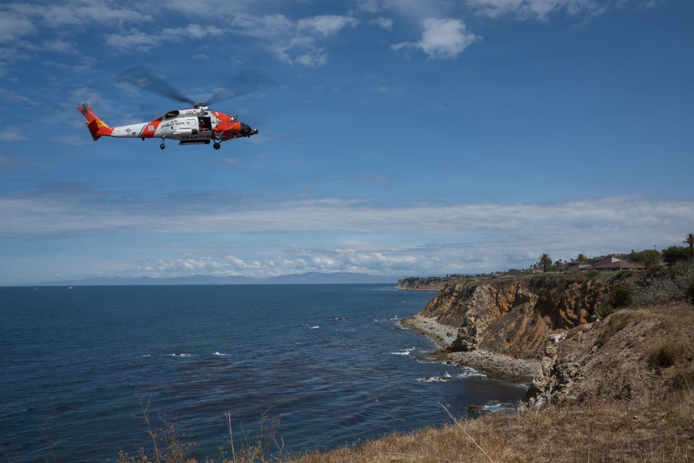 Coast Guard Air Station Ventura conducts cliff side training