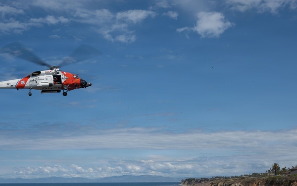 Coast Guard Air Station Ventura conducts cliff side training