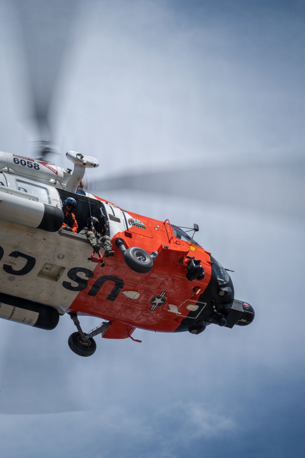 Coast Guard Air Station Ventura conducts cliff side training