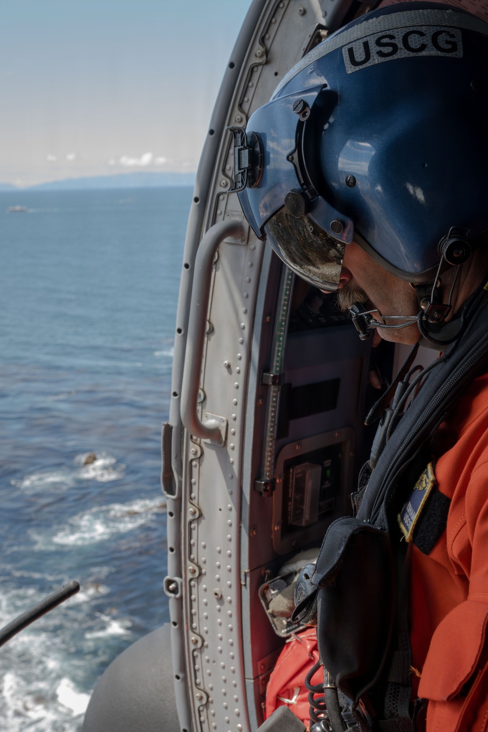 Coast Guard Air Station Ventura conducts cliff side training