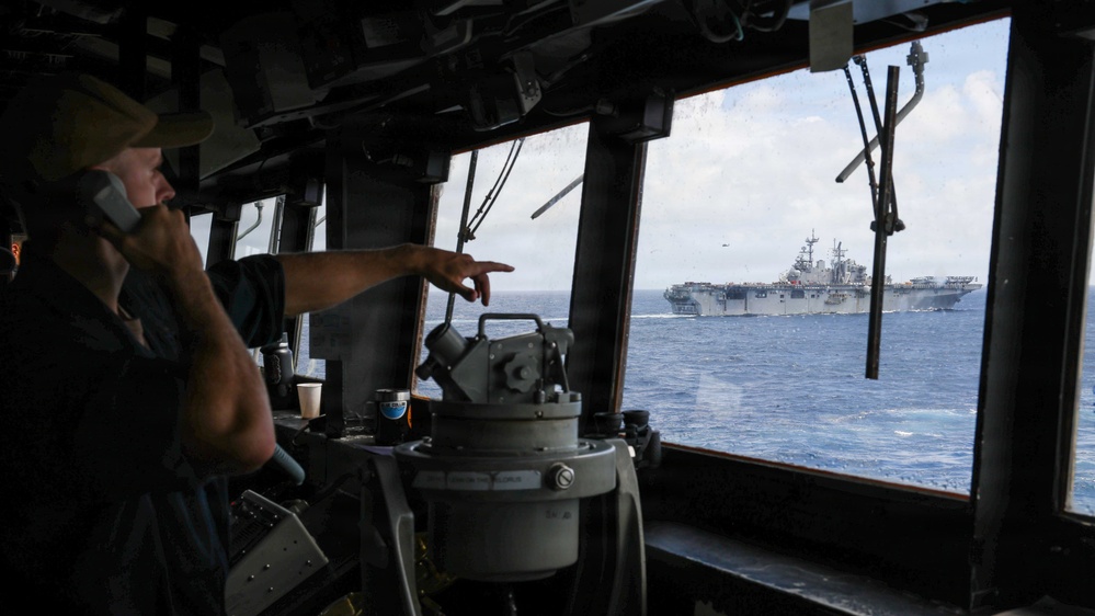 USS Lake Erie (CG 70) conducts a replenishment-at-sea with USNS Robert E. Peary (T-AKE 5)