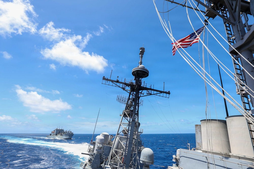USS Lake Erie (CG 70) conducts a replenishment-at-sea with USNS Robert E. Peary (T-AKE 5)