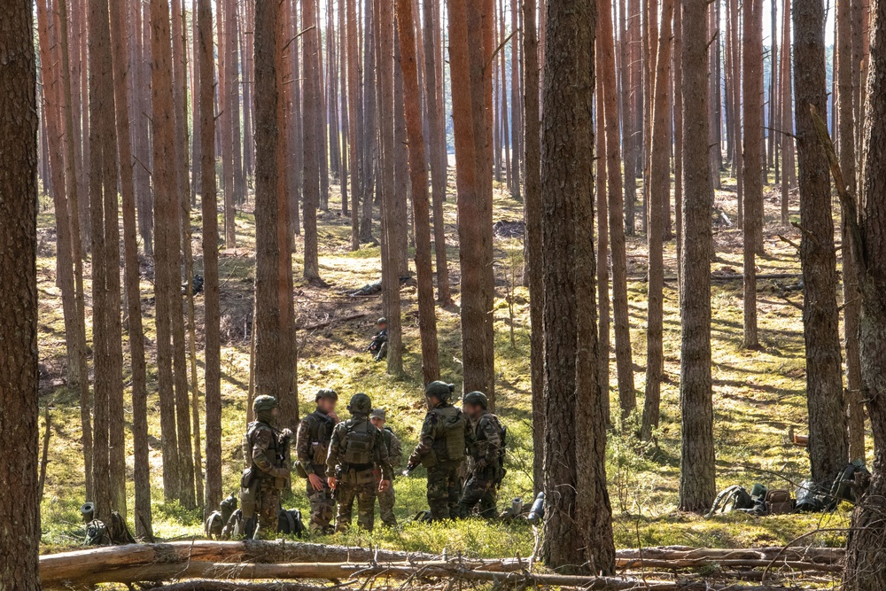 U.S. Soldiers Support Week 3 of Lithuanian Riflemen’s Union Leader VALEX