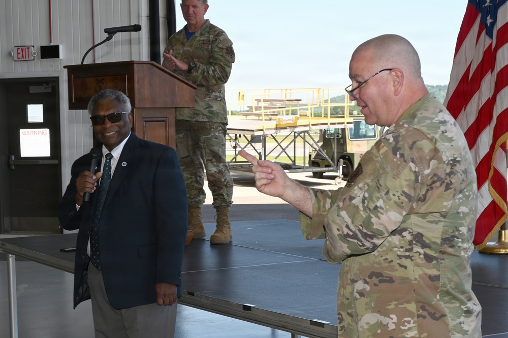 Veteran commander leaves legacy of leadership lessons