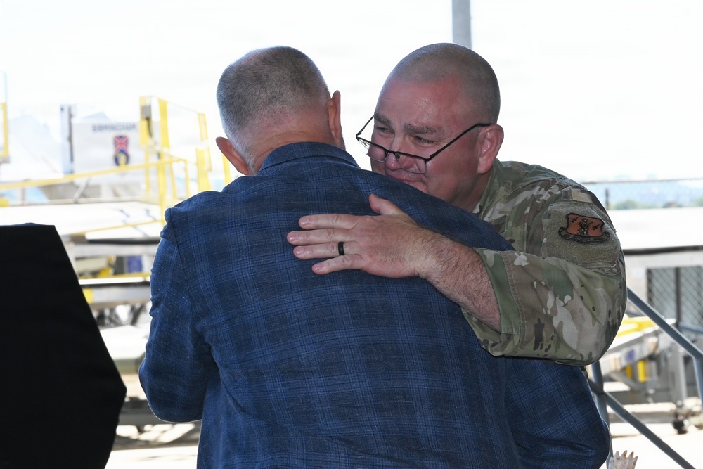 Veteran commander leaves legacy of leadership lessons