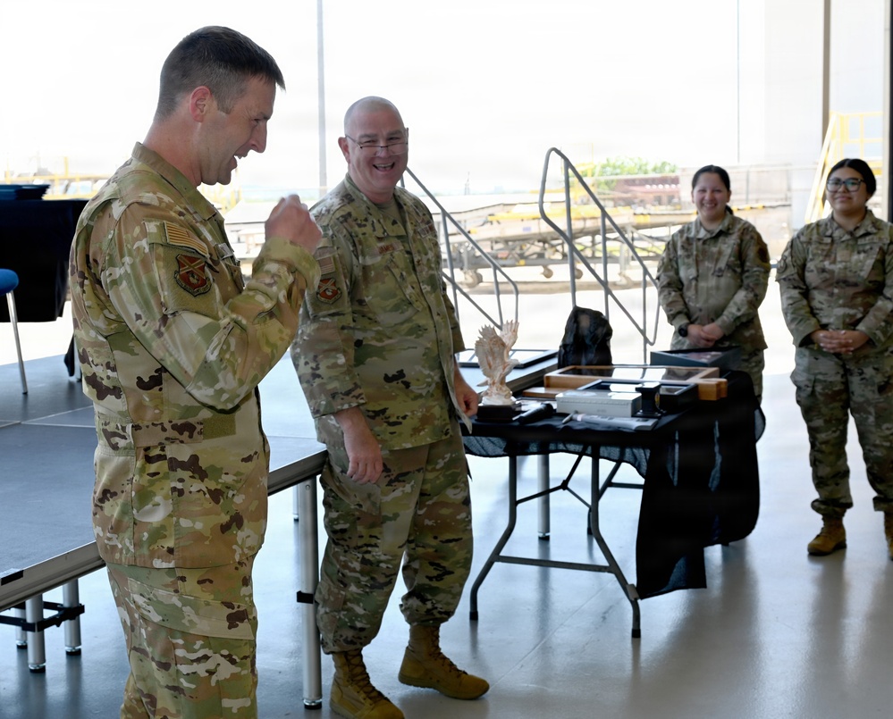 Veteran commander leaves legacy of leadership lessons