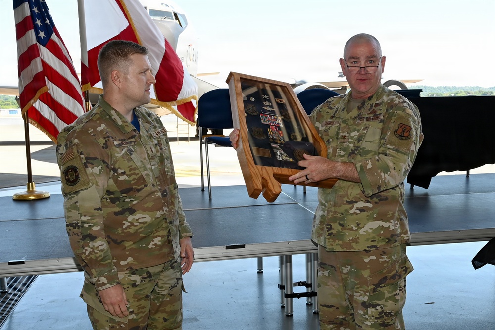 Veteran commander leaves legacy of leadership lessons