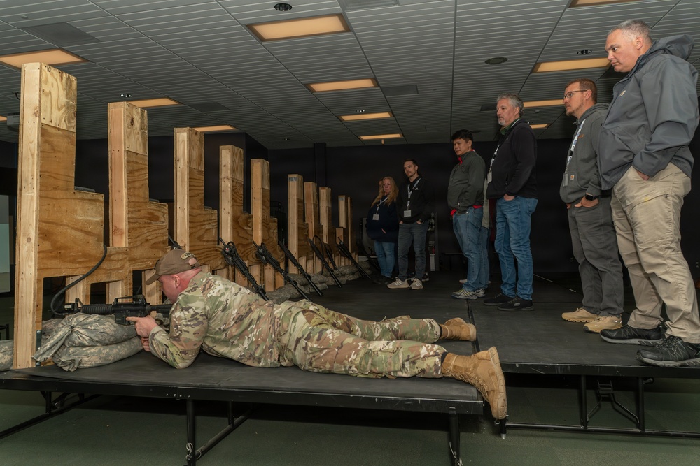 Civilian employers tour Fort Indiantown Gap facilities through Boss Lift event