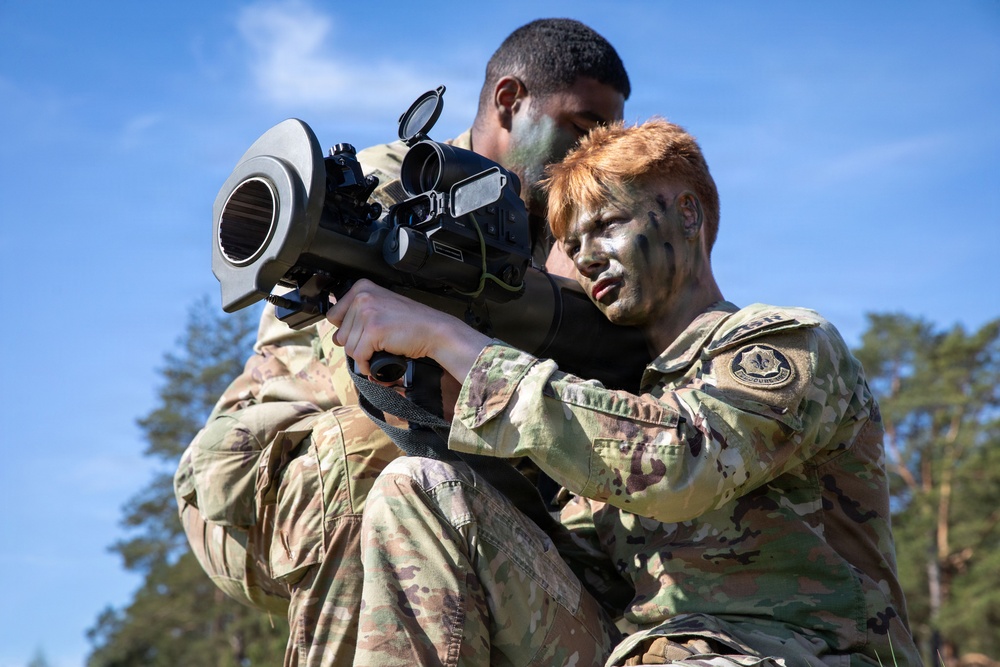 U.S. Soldiers in 2d Cavalry Regiment receive anti-tank weapons training for a live fire event