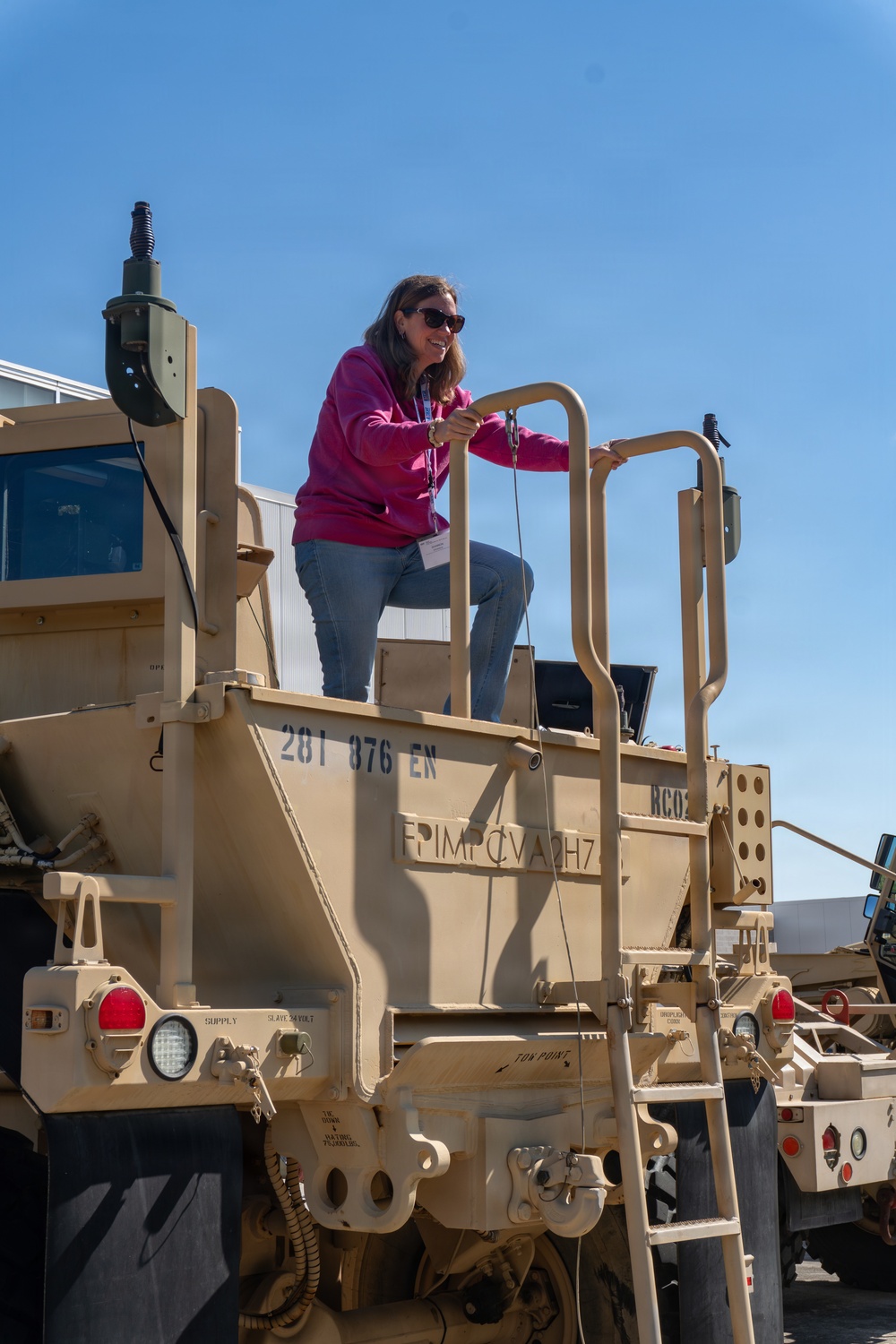 Civilian employers tour Fort Indiantown Gap facilities through Boss Lift event