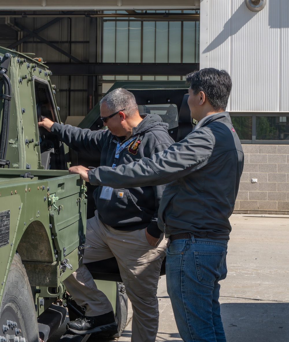 Civilian employers tour Fort Indiantown Gap facilities through Boss Lift event