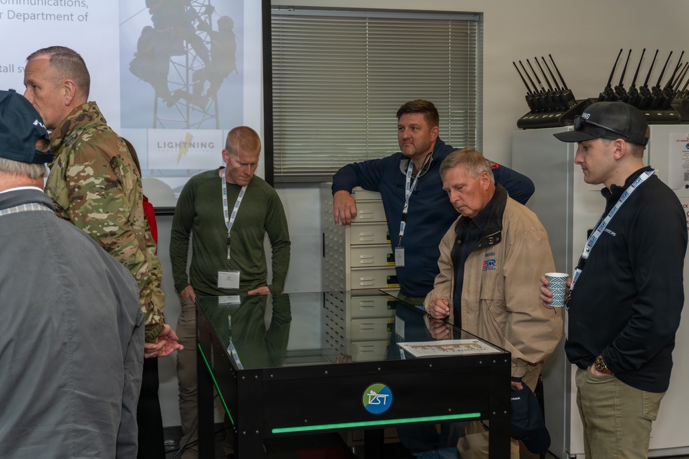 Civilian employers tour Fort Indiantown Gap facilities through Boss Lift event
