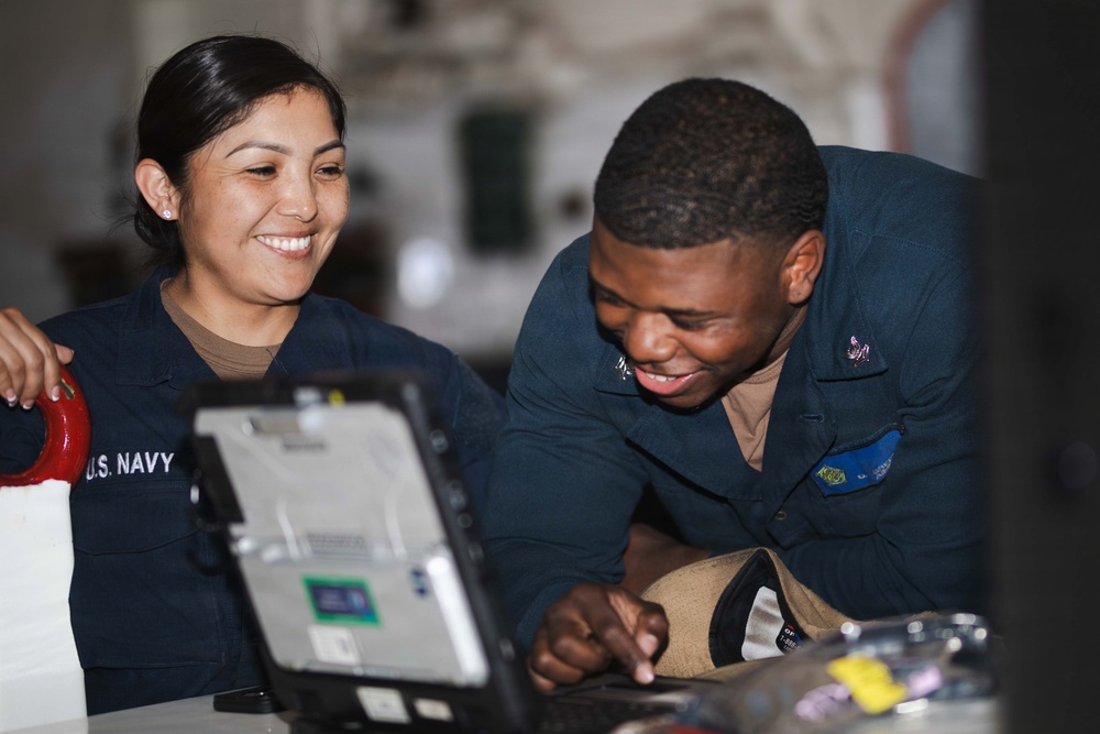 Ike conducts flight deck certification in the Atlantic Ocean
