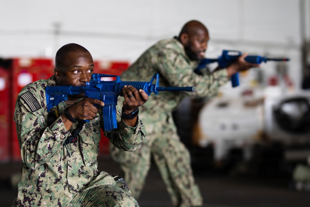 Ike conducts flight deck certification in the Atlantic Ocean