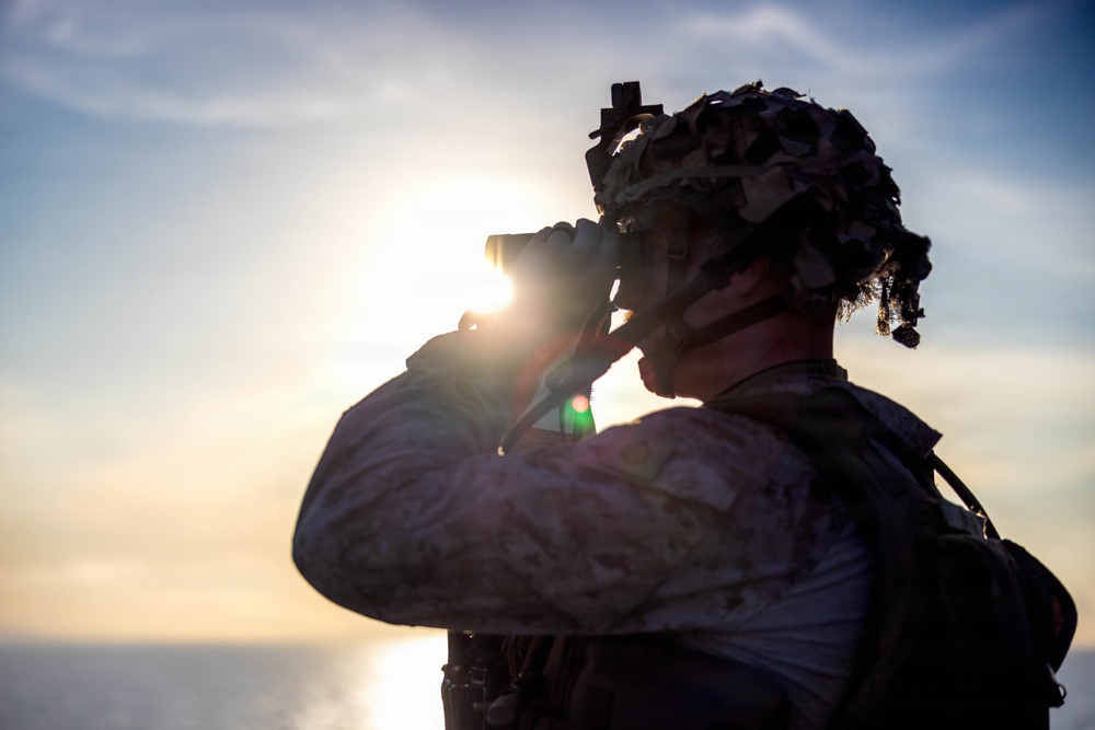 11th MEU Marines, Sailors Transit the Balabac Strait Abroad USS Boxer