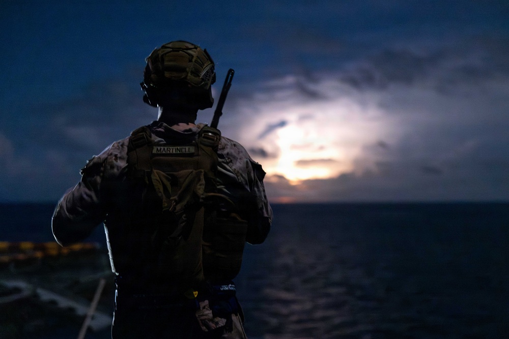 11th MEU Marines, Sailors Transit the Balabac Strait Abroad USS Boxer