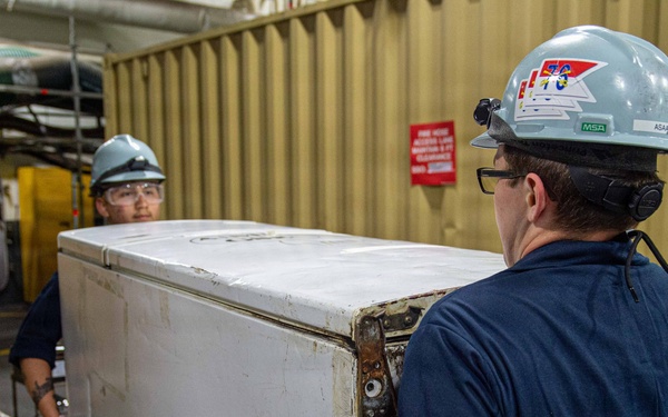 USS Ronald Reagan (CVN 76) Sailors Conduct Daily Operations