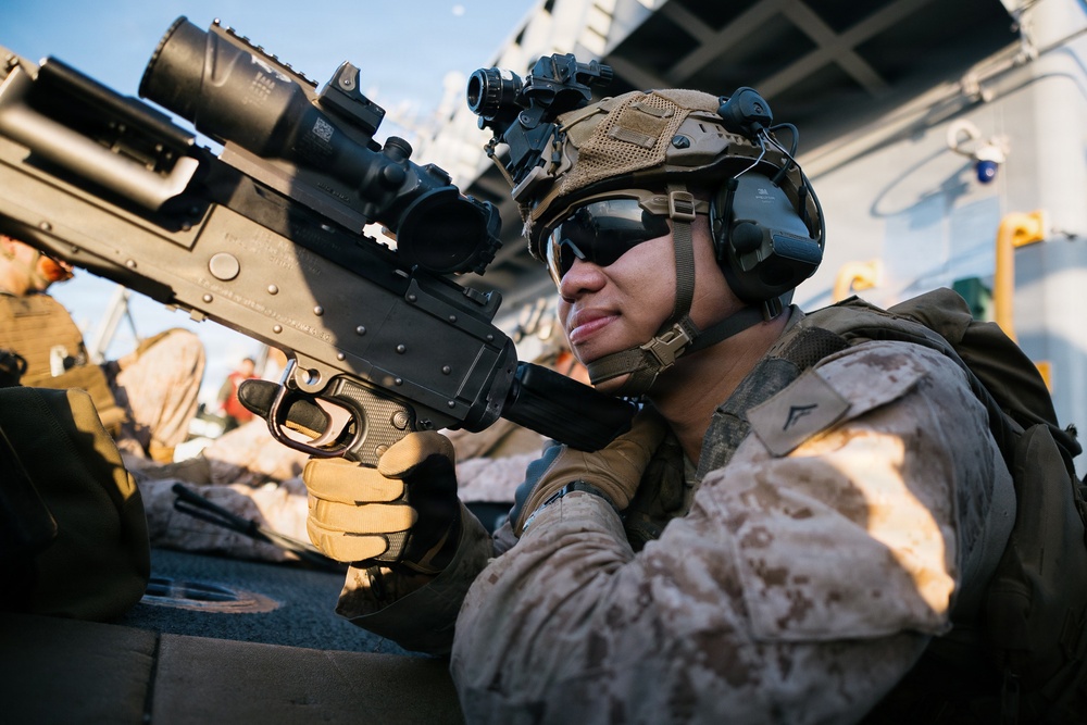 11th MEU Marines, Sailors Transit the Balabac Strait Abroad USS Boxer