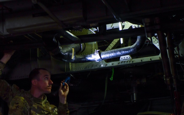 A helping hand for 934th's Herc