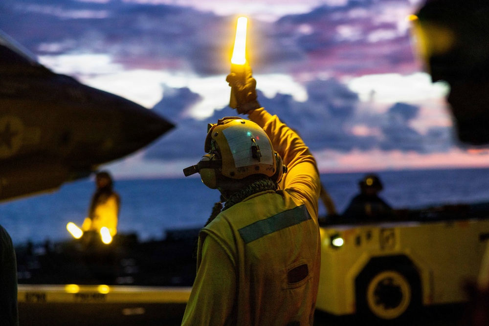 11th MEU Marines, Sailors Conduct F-35B Flight Operations Aboard USS Boxer