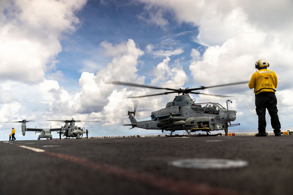 11th MEU Marines, Sailors Conduct Flight Operations Aboard USS Boxer