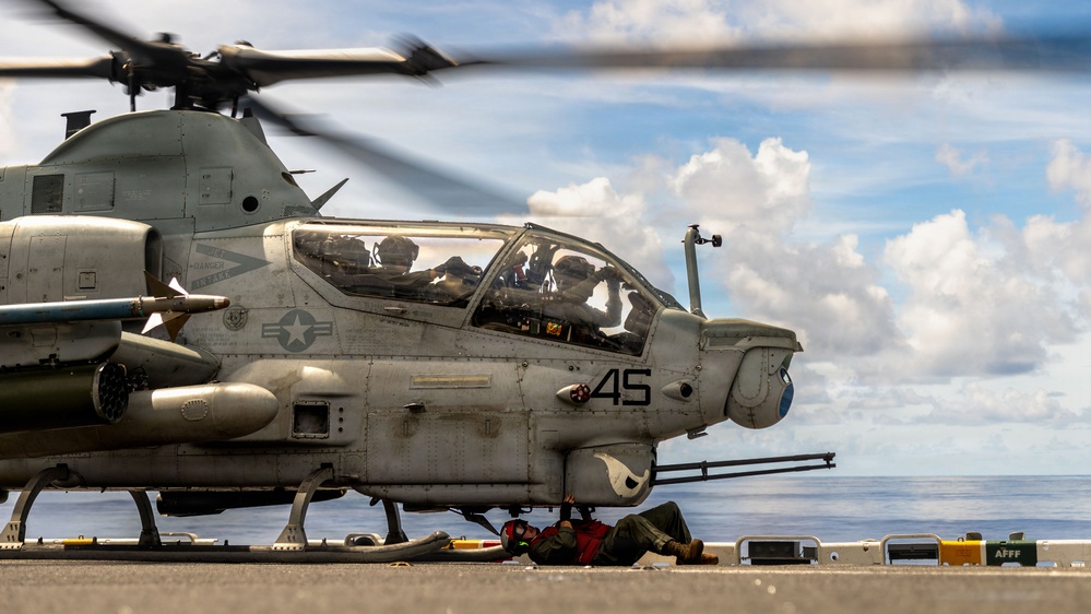 11th MEU Marines, Sailors Conduct Flight Operations Aboard USS Boxer