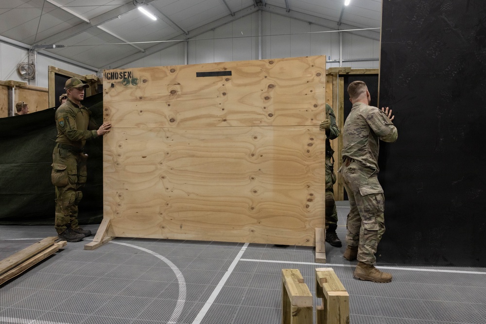 U.S. and Norwegian soldiers conduct close-quarters battle training in Lithuania