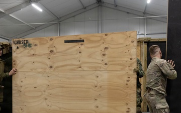 U.S. and Norwegian soldiers conduct close-quarters battle training in Lithuania