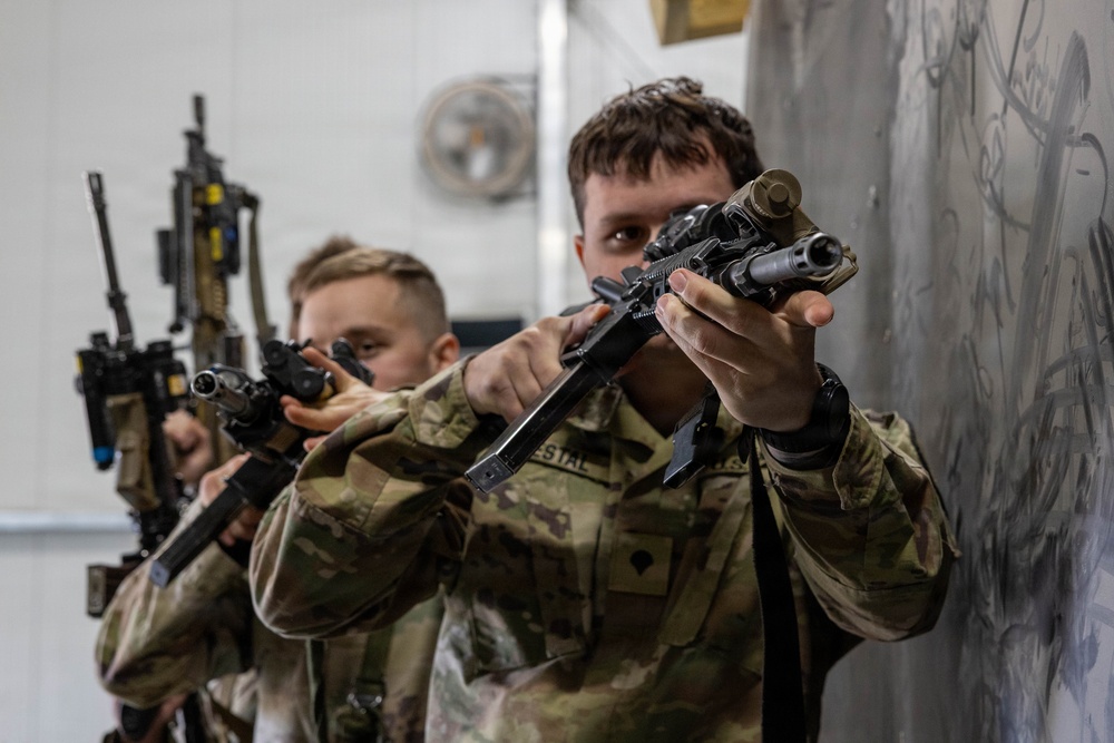 U.S. and Norwegian soldiers conduct close-quarters battle training in Lithuania