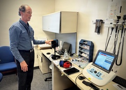 NMCCL audiologist recognized for efforts to conserve Marines’ hearing