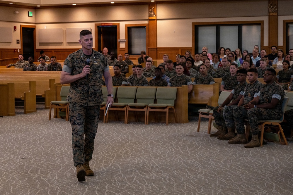 MCBH Commanding Officer Speaks to Service Members and Civilians During an All Hands Brief