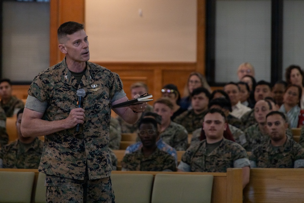 MCBH Commanding Officer Speaks to Service Members and Civilians During an All Hands Brief