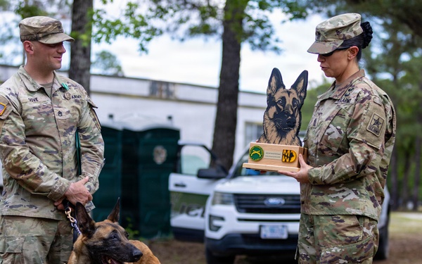 Military Working Dog EErek recognized for exceptional career