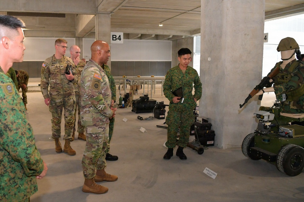 U.S. Army Pacific Commanding General Visits Singapore to Strengthen Regional Partnerships