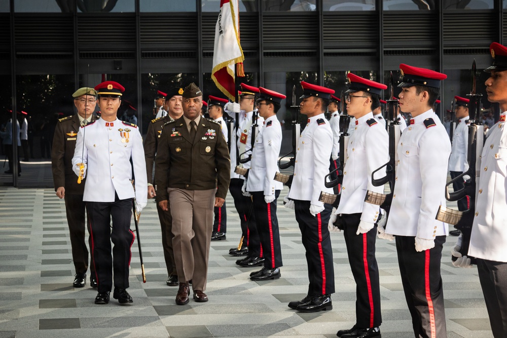U.S. Army Pacific Commanding General Visits Singapore to Strengthen Regional Partnerships