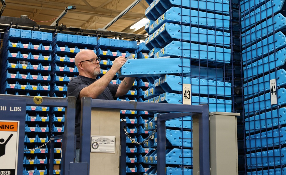 NAVSUP FLCPS Bangor Facility Achieves 100% Inventory Accuracy in OM&amp;S-R Evaluation