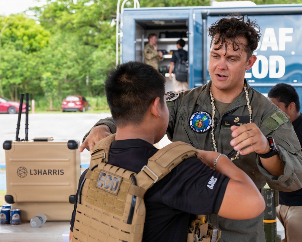 36th CES EOD team participates in Agueda I. Johnston Middle School Career Day