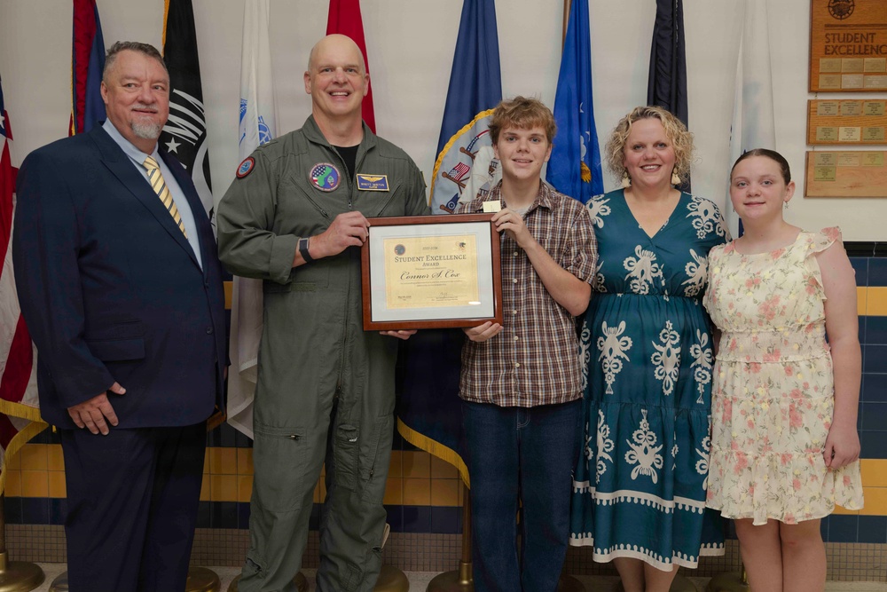 Commander JRM awards 27th Annual Student Excellence Award to Guam High School Junior