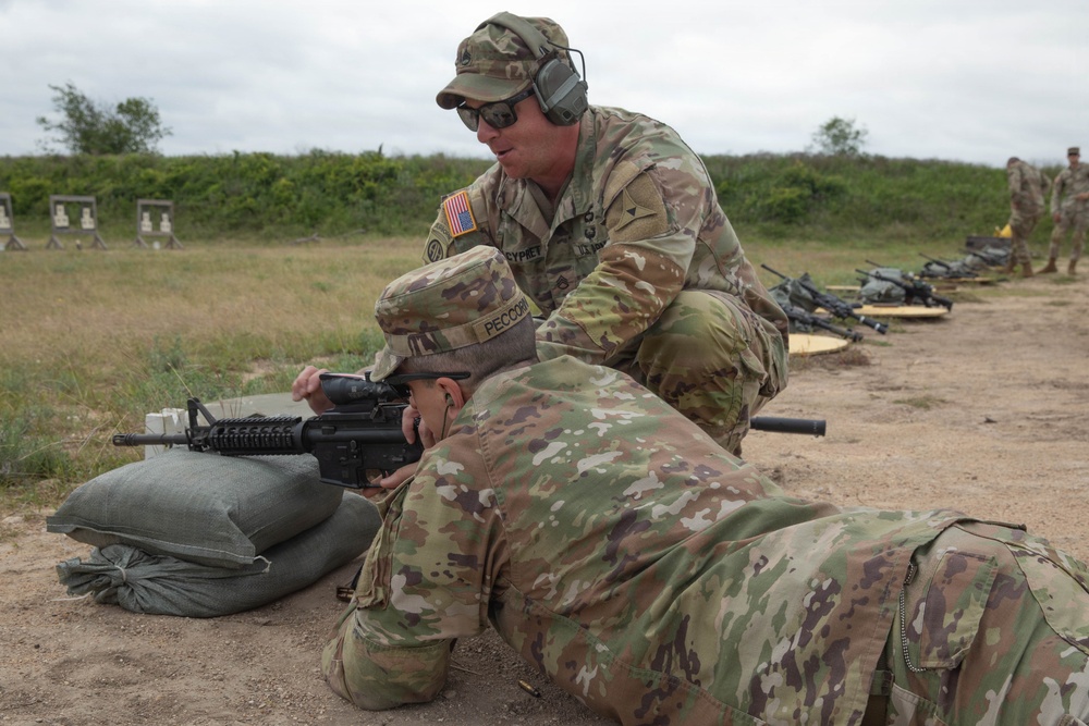 Fort Hood Soldiers Conduct M4A1 Qualifications